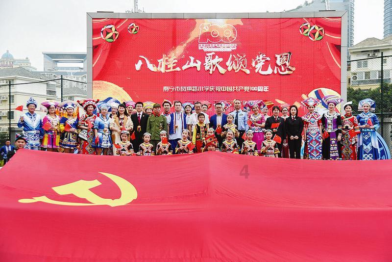 国网南昌市新建区供电公司：供电好服务 草莓大又红